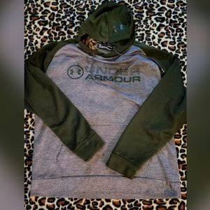 Under Armour hunter Green hoodie